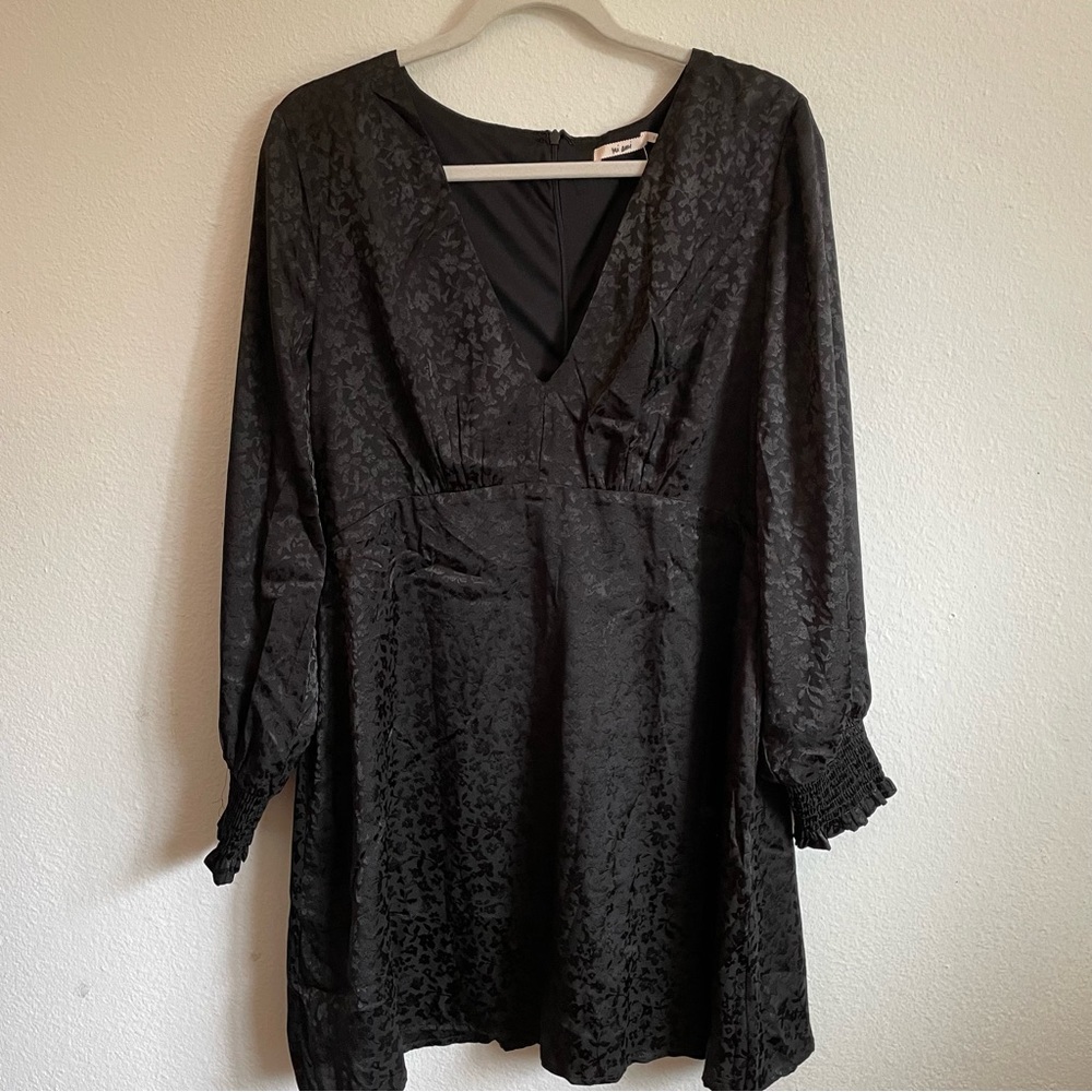 Francesca’s long sleeve black dress
